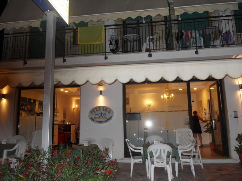 Hotel Ferrara San Benedetto del Tronto Exterior foto